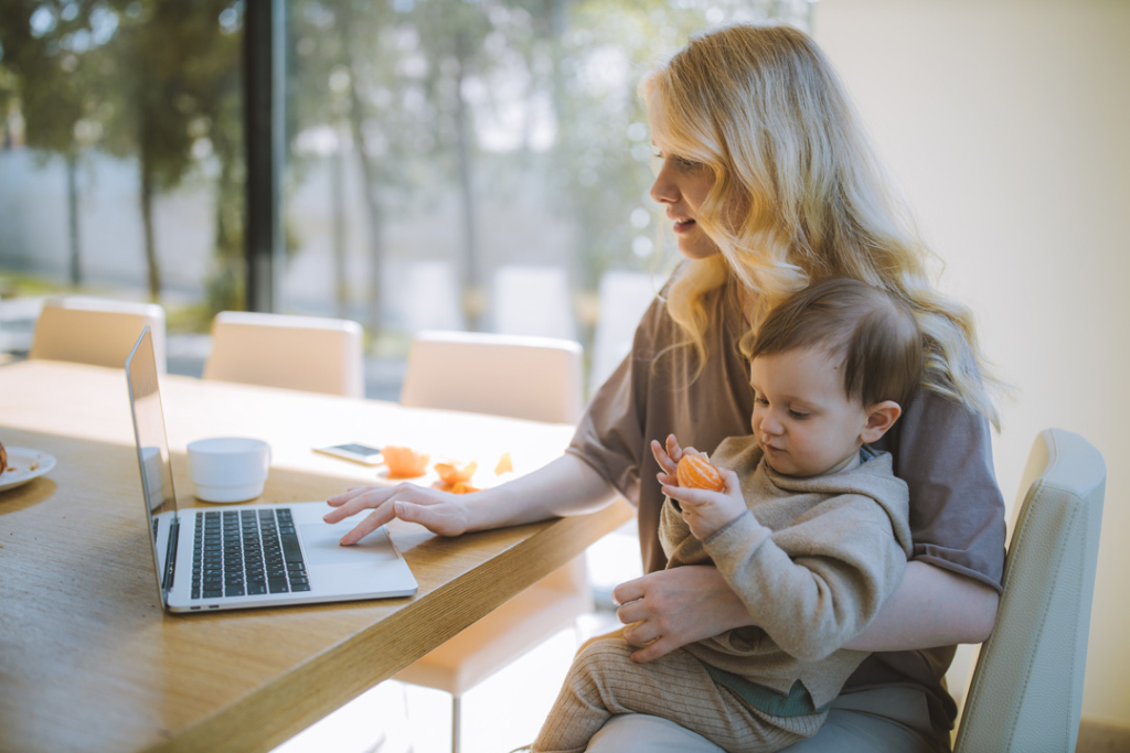 Stress: læs om alarmberedskab, stresssymptomer, tvivle på sig selv, katastrofetanker, bekymringer, forestillinger, mentalt overarbejde, opmærksomhed, tanker, tankeprocesser, work-life-balance, ro, overskud, trivsel, tro på sig selv. Kontakt Coachingzonen